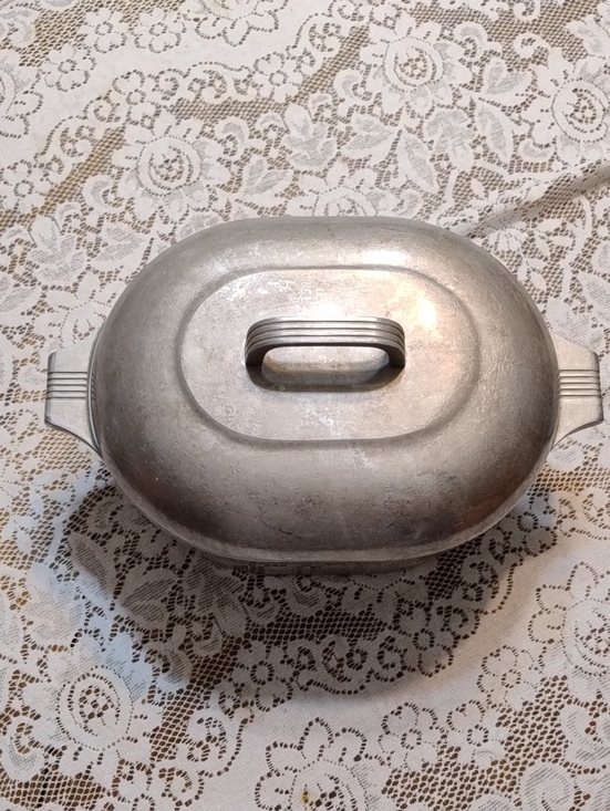 Magnalite Other - Vintage Magnalite Oval Covered Casserole Pan